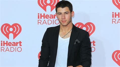 Nick Jonas’ junk is huge and now there’s proof。